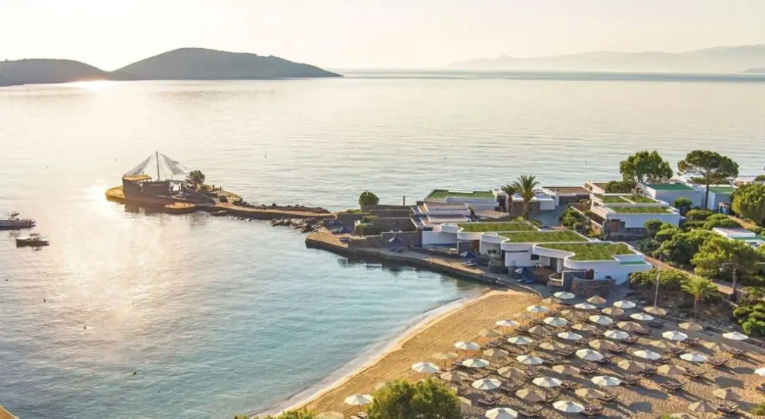 Plaża przy hotelu Elounda Beach Hotel & Villas