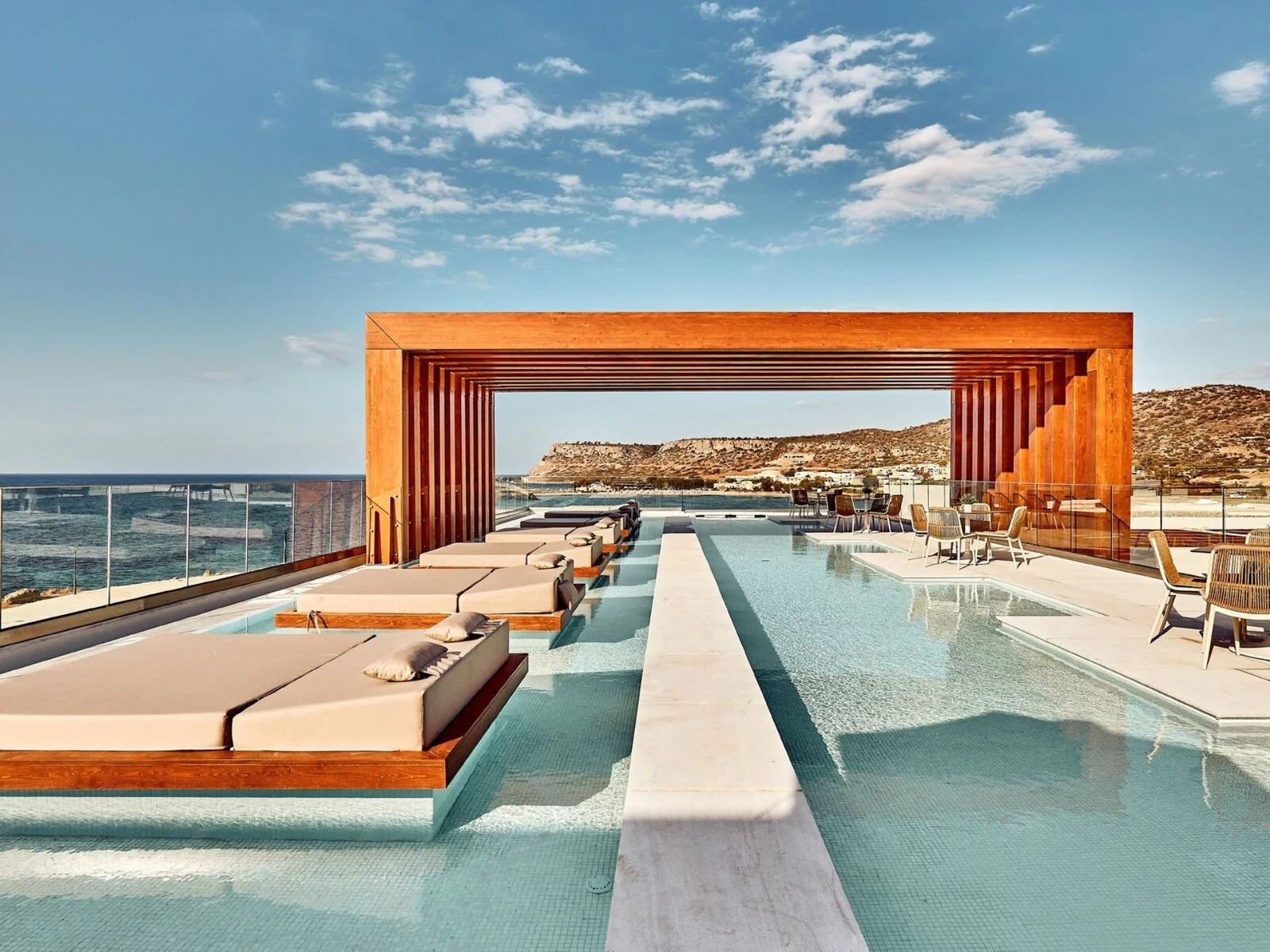 Hotel Enorme Santanna Island