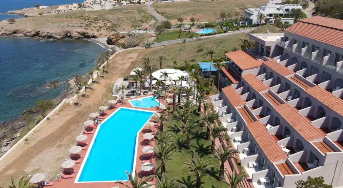 Basen w hotelu Europa Resort