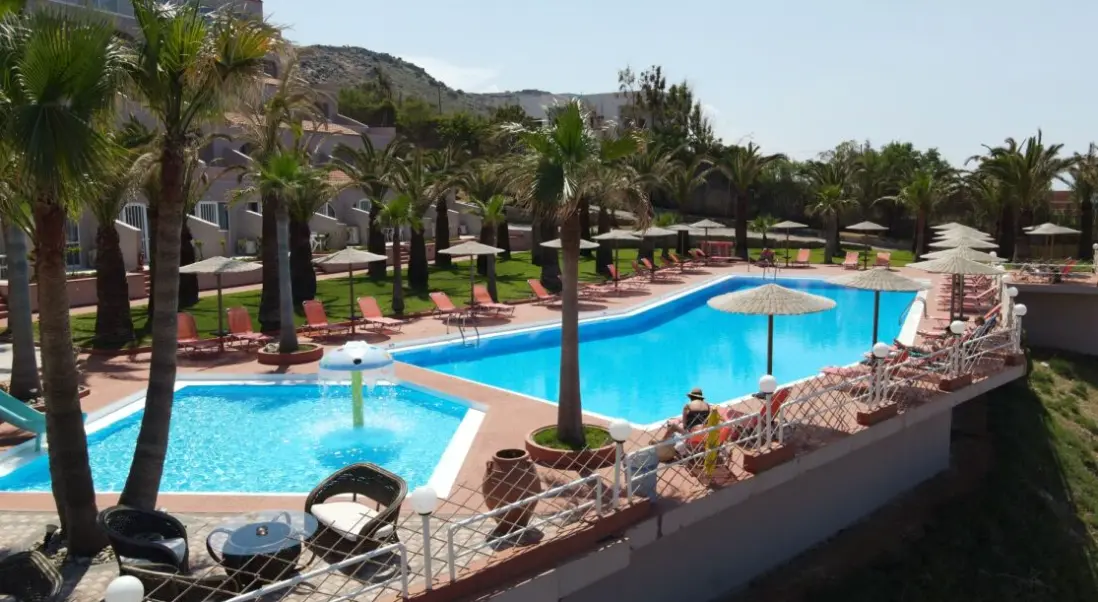 Basen w hotelu Europa Resort