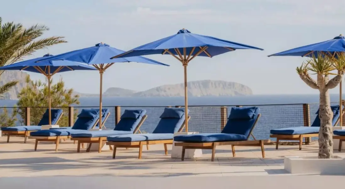 Basen w hotelu Fergus Style Punta Arabi