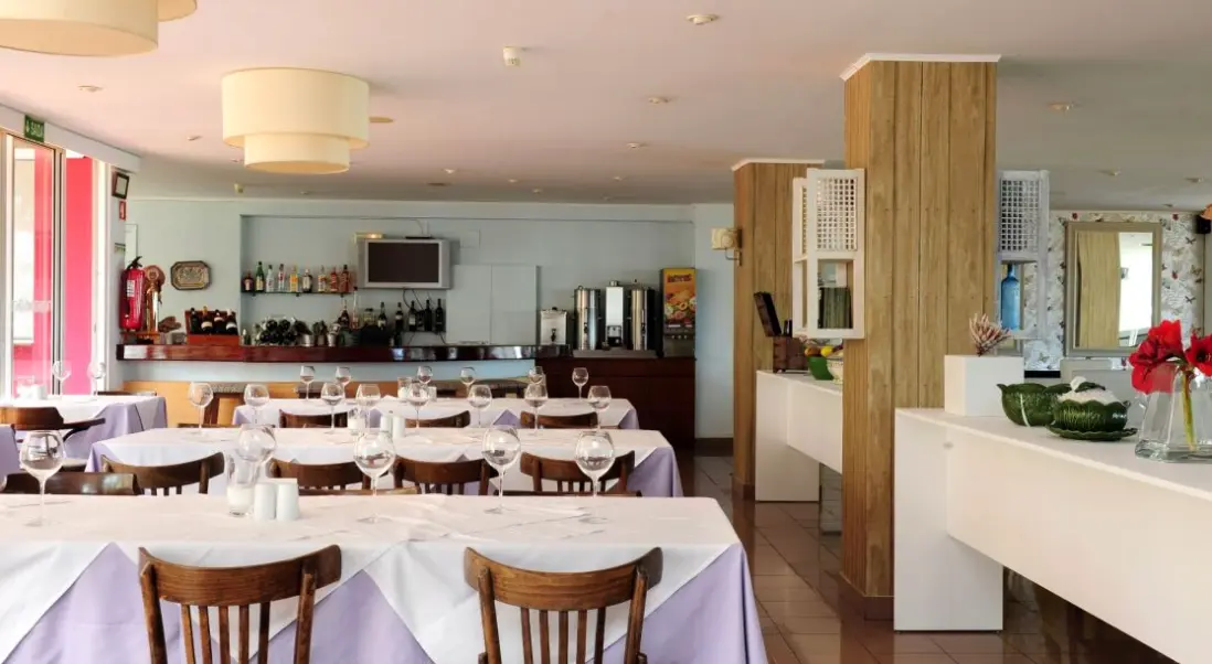 Restauracja i jedzenie w hotelu Florasol Residence