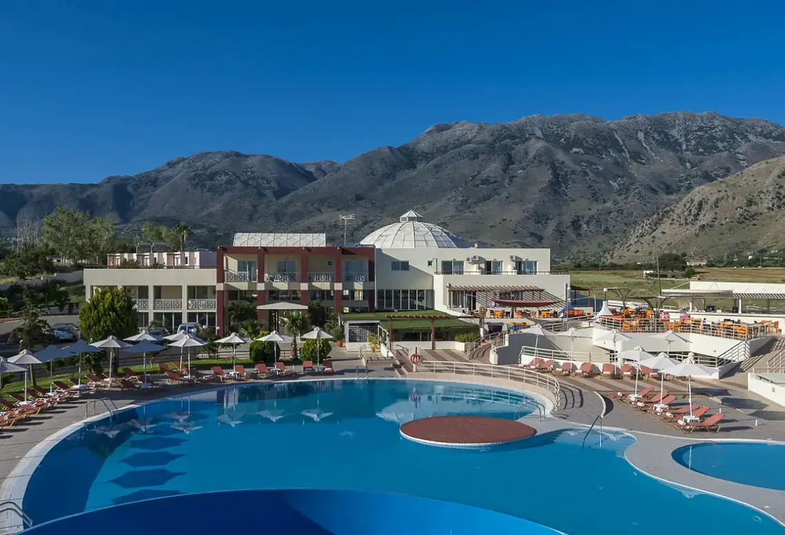 Basen w hotelu Georgioupolis Resort & Aqua Park