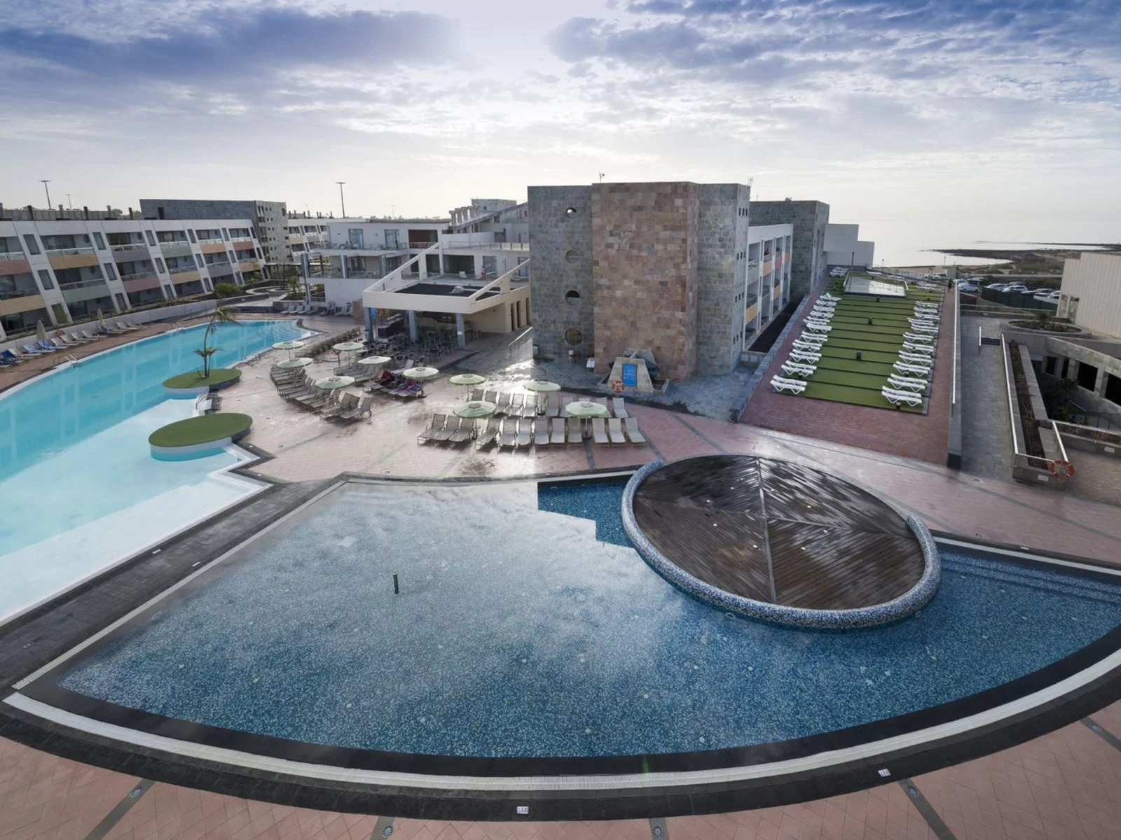 Hotel Geranios Suites