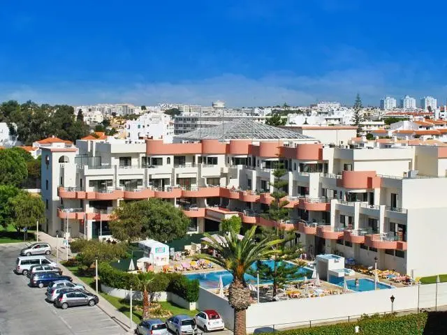 Grand Muthu Forte da Oura — GRAND MUTHU FORTE DA OURA