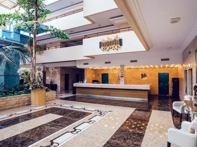 Grand Muthu Forte da Oura — GRAND MUTHU FORTE DA OURA