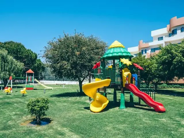 Grand Muthu Forte da Oura — GRAND MUTHU FORTE DA OURA