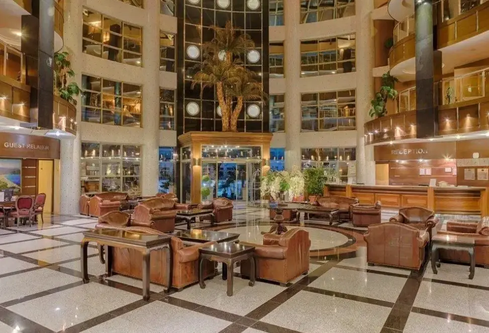 Lobby hotelu Grand Pasa
