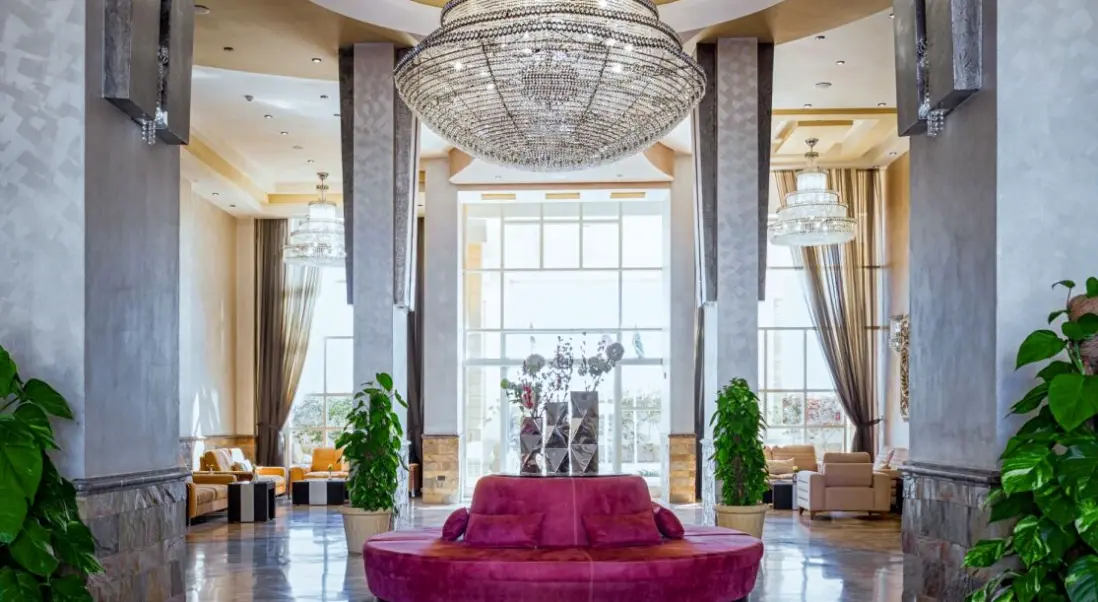 Lobby hotelu Gravity Hotel and Aquapark Hurghada