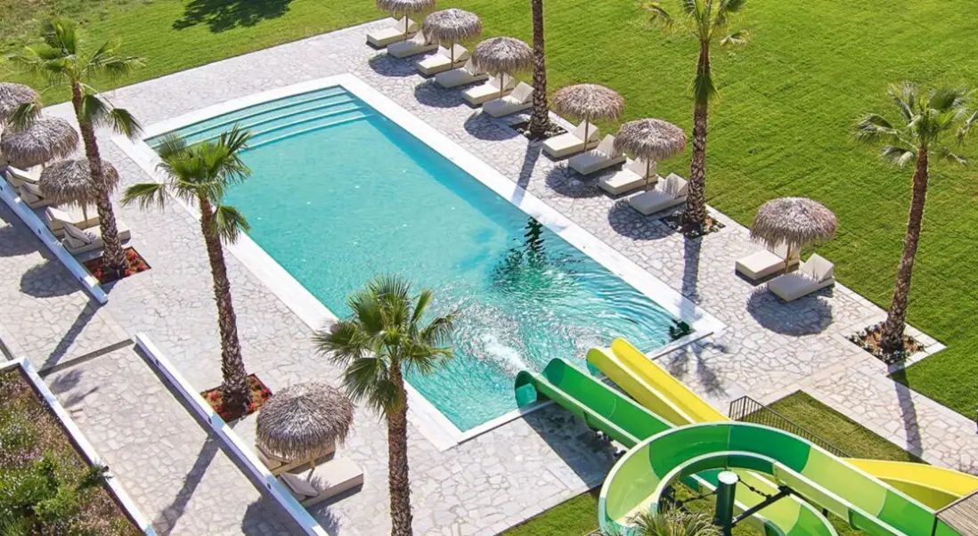 Basen w hotelu Grecotel Casa Marron