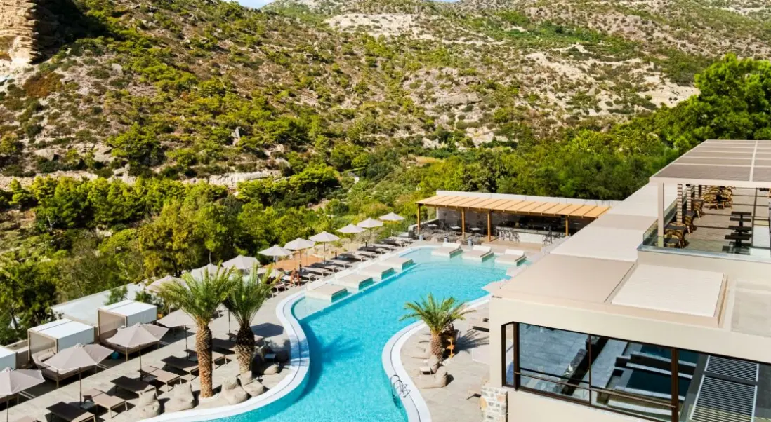 Basen w hotelu Harmony E Rock Hotel & Resort