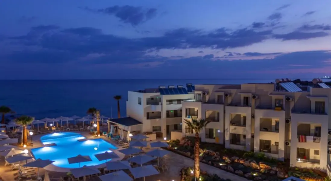 Basen w hotelu Harmony Rethymno Beach