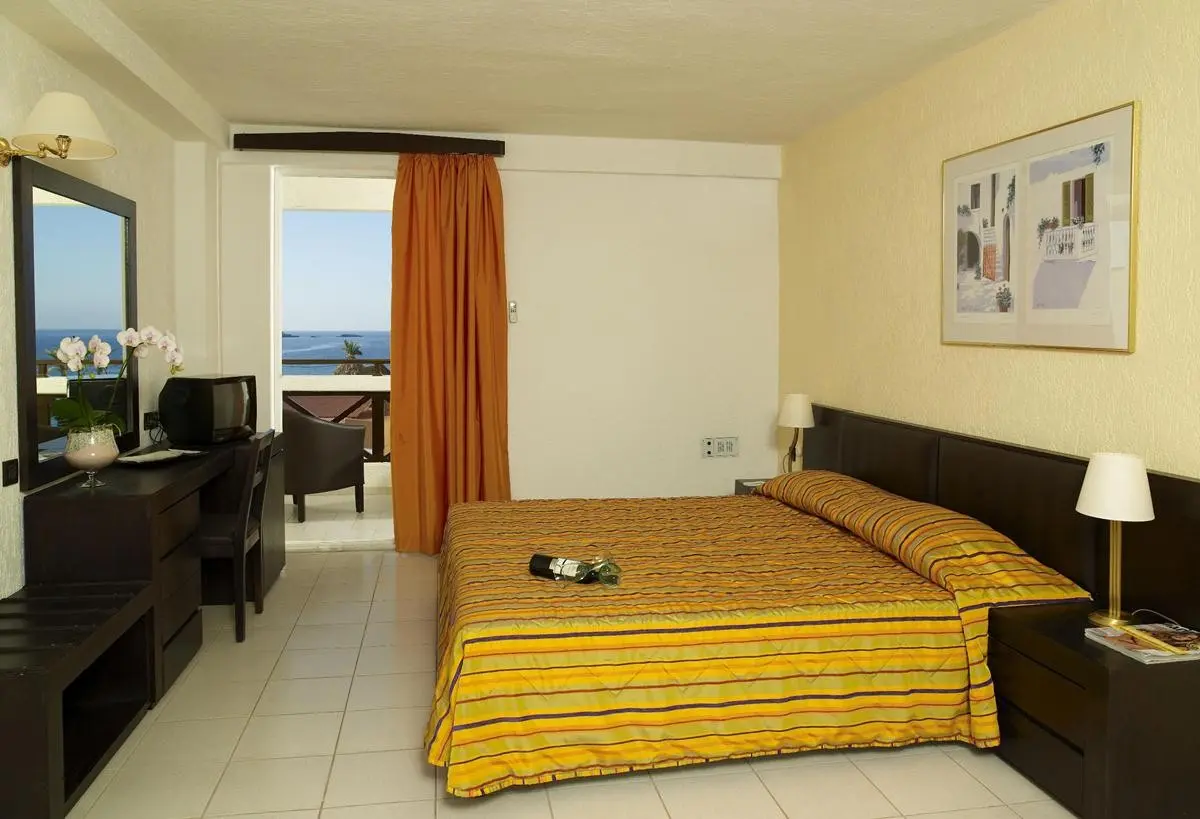 Hersonissos Palace — HERSONISSOS PALACE