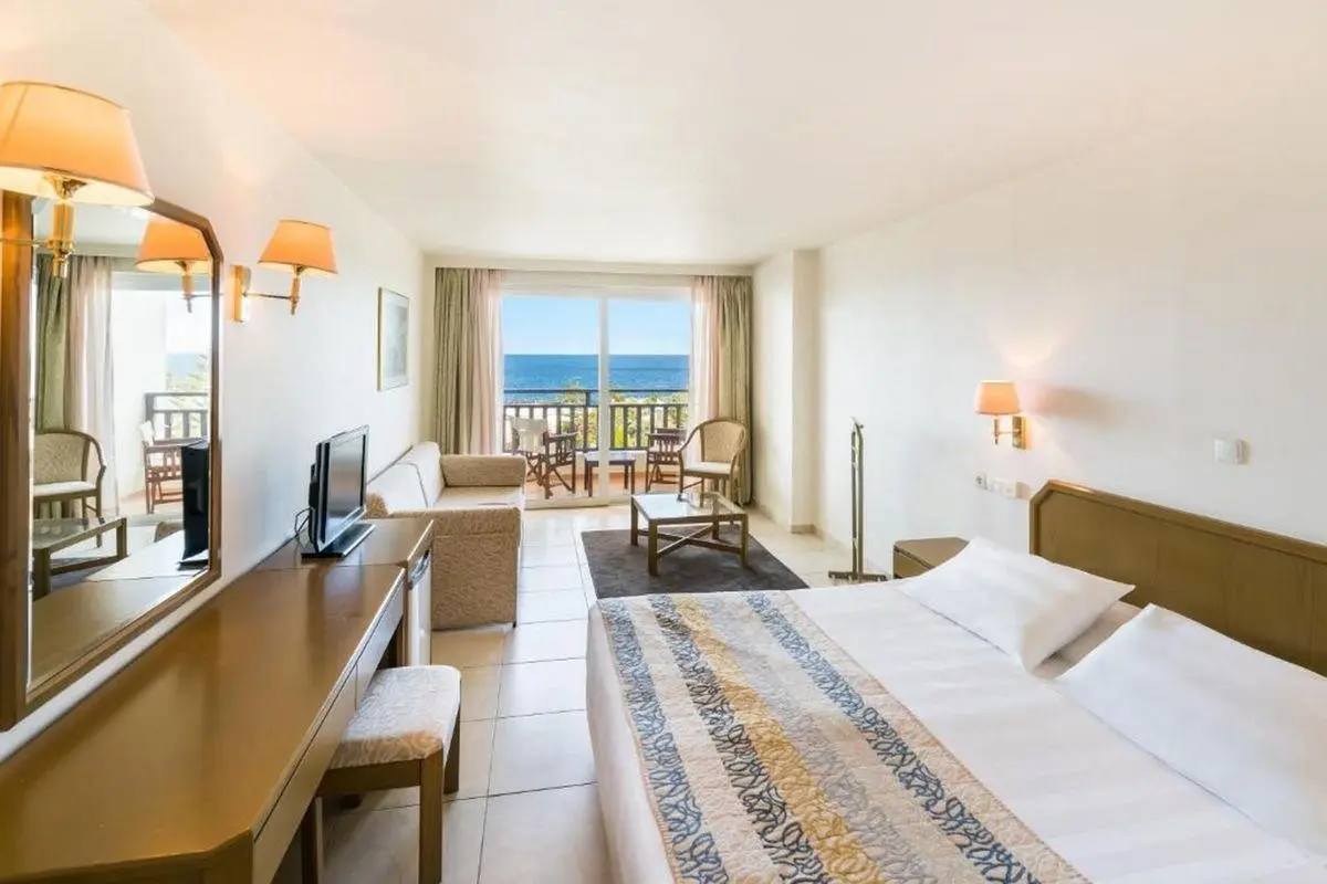 Iberostar Waves Creta Panorama & Mare — IBEROSTAR WAVES CRETA PANORAMA AND MARE