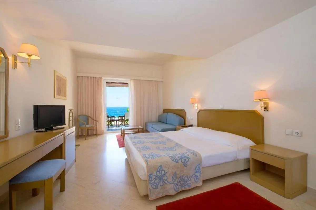 Iberostar Waves Creta Panorama & Mare — IBEROSTAR WAVES CRETA PANORAMA AND MARE