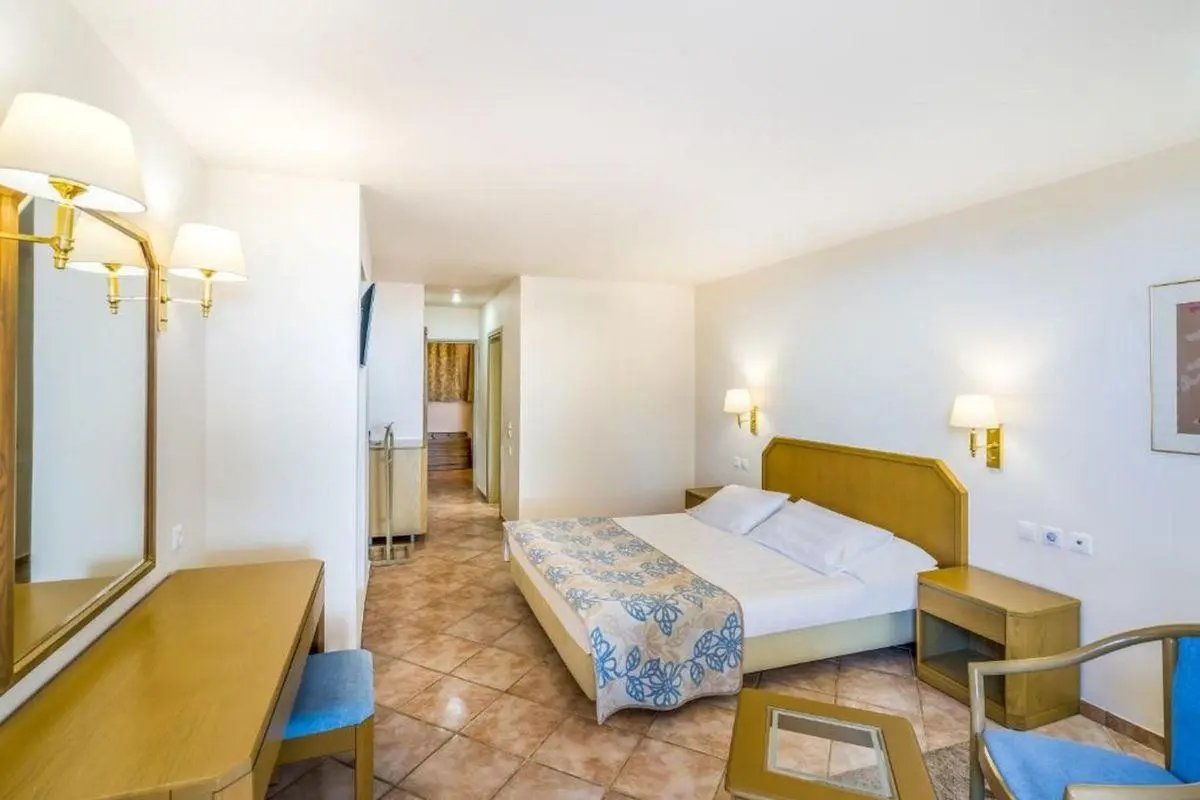 Iberostar Waves Creta Panorama & Mare — IBEROSTAR WAVES CRETA PANORAMA AND MARE