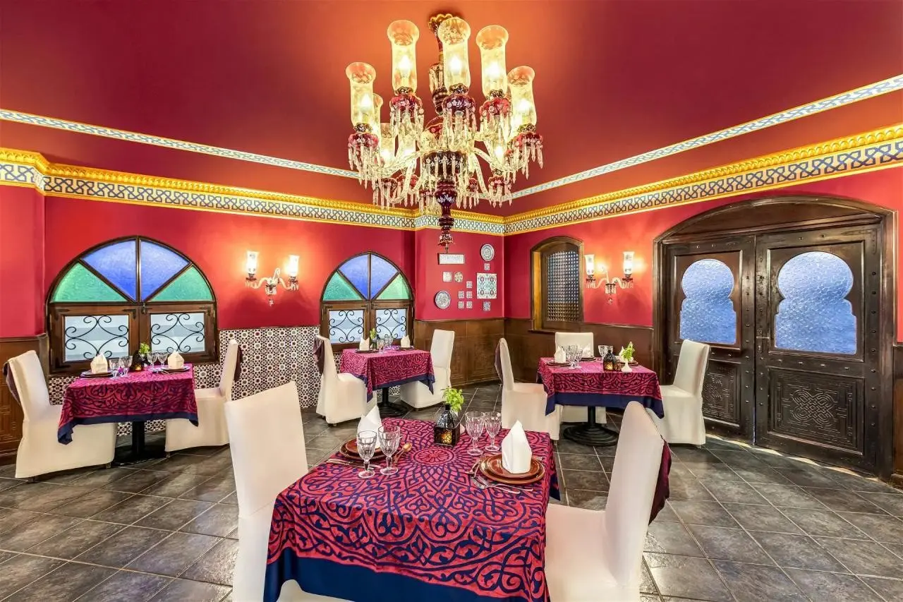 Restauracja i jedzenie w hotelu Iberotel Makadi Beach