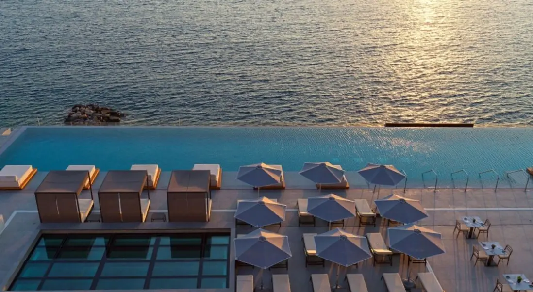 Basen w hotelu Intercontinental Crete