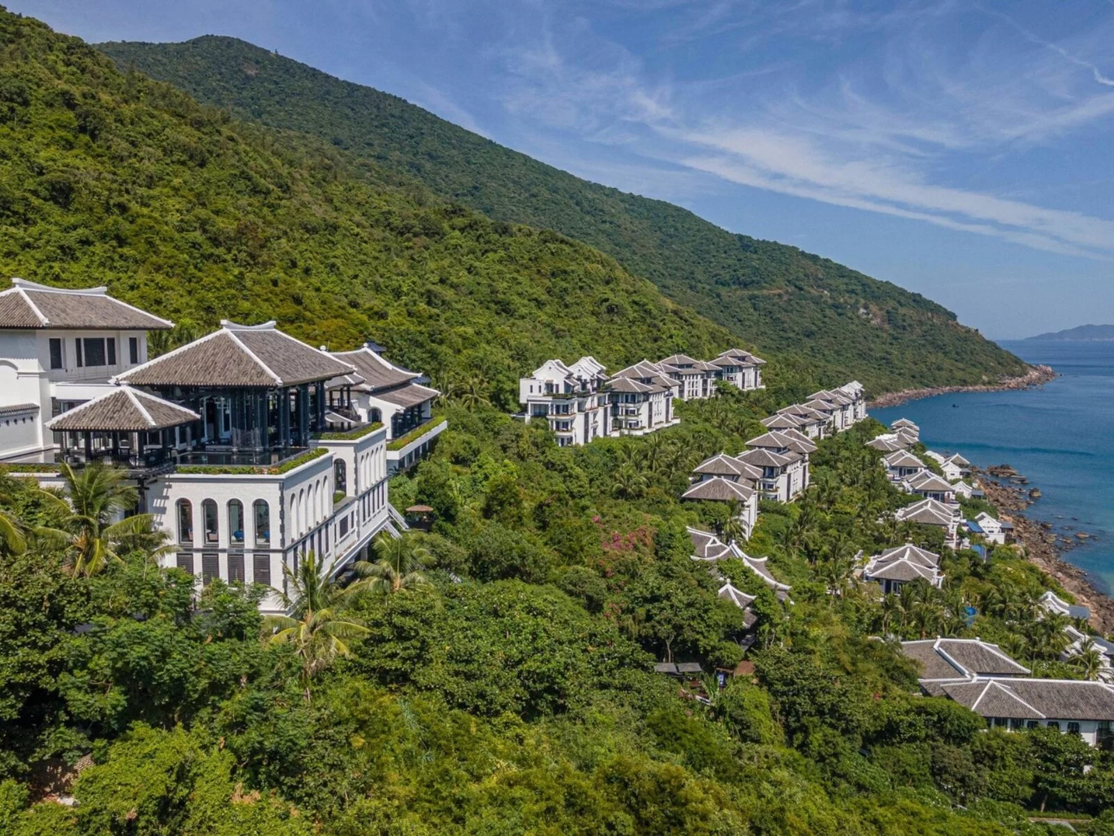 Hotel InterContinental Danang Sun Peninsula Resort