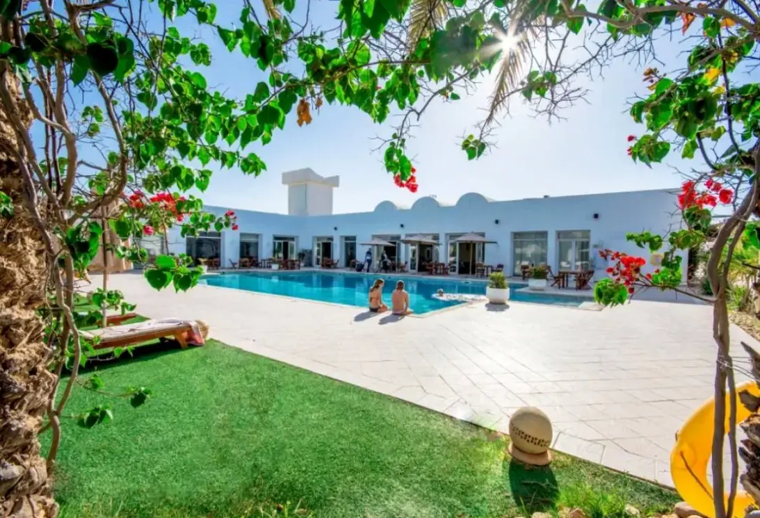 Basen w hotelu Jardins de Toumana