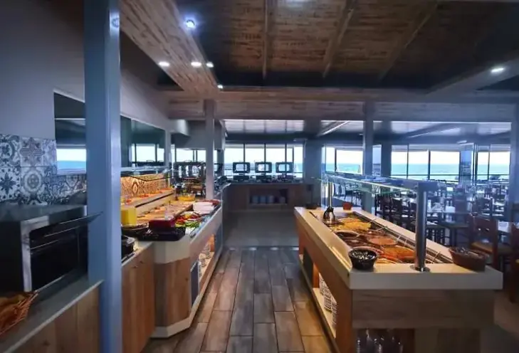 Restauracja i jedzenie w hotelu Kalia Beach