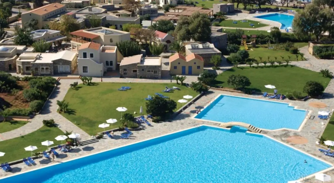 Basen w hotelu Kalimera Kriti Hotel & Village Resort