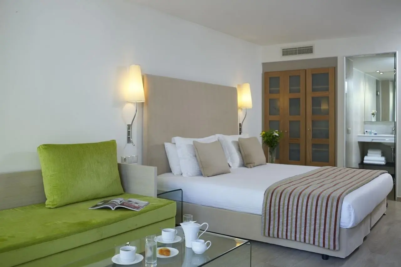 Kriti Beach — KRITI BEACH