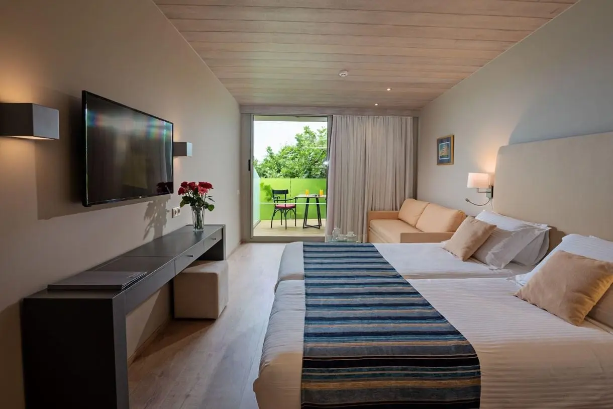 Kyma Suites Beach — KYMA SUITES
