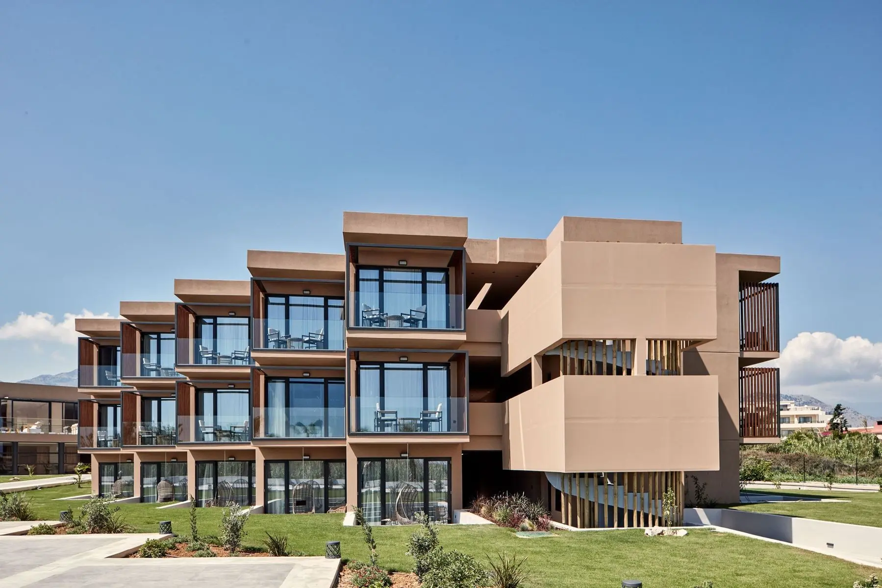 La Mer Resort & Spa — LA MER RESORT AND SPA