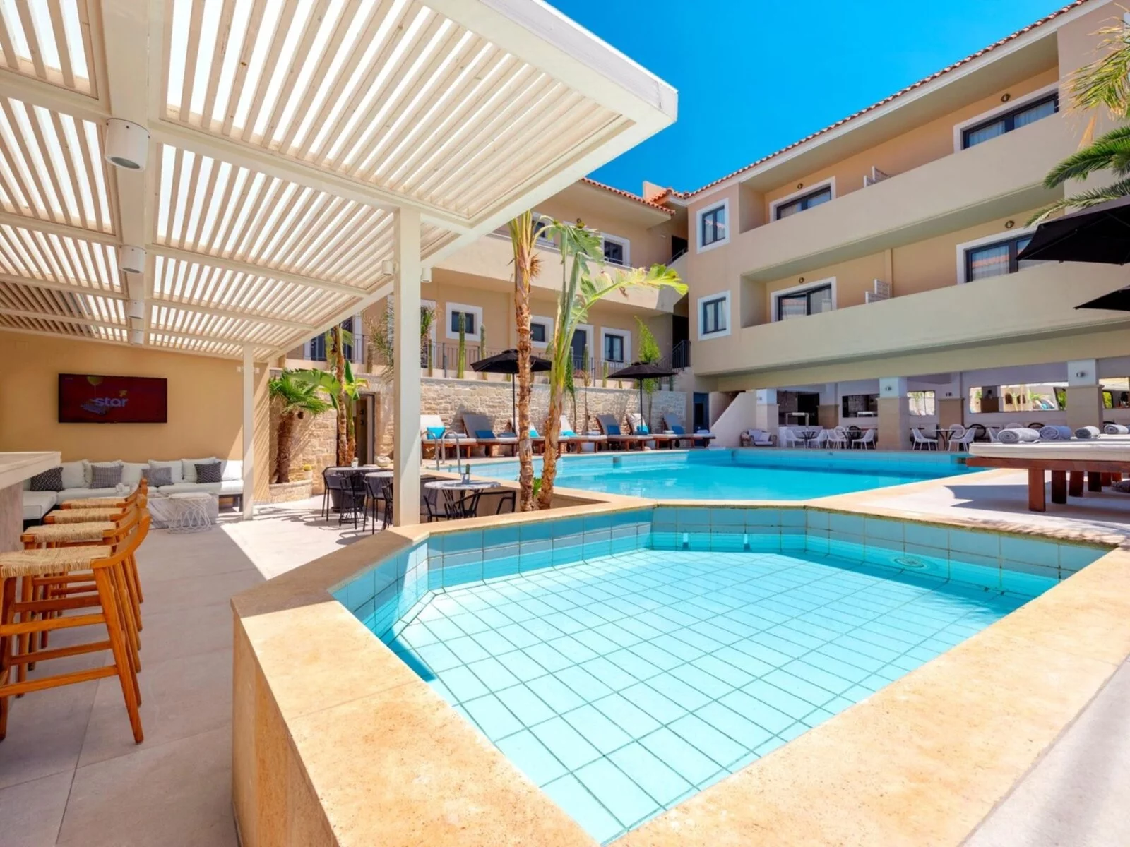 Hotel La Stella Suites
