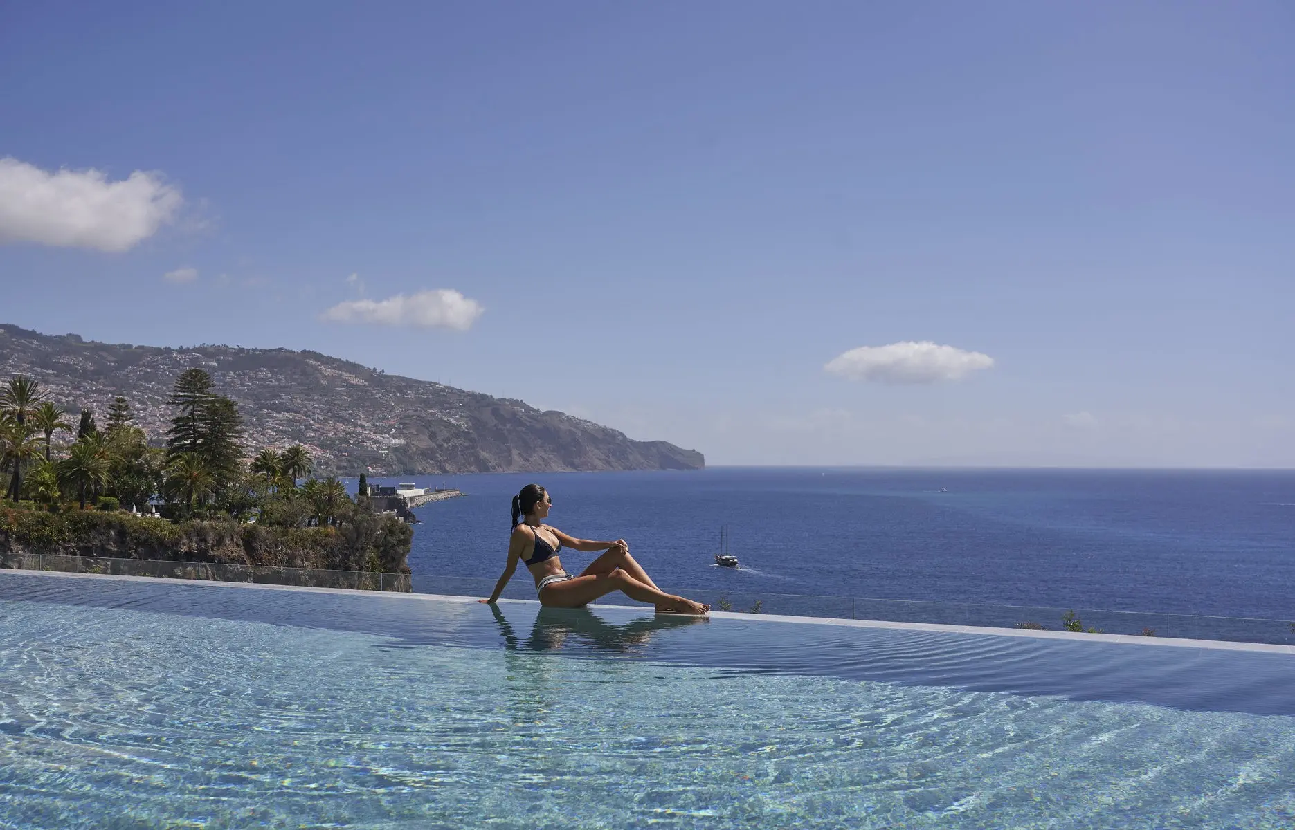 Basen w hotelu Les Suites at The Cliff Bay