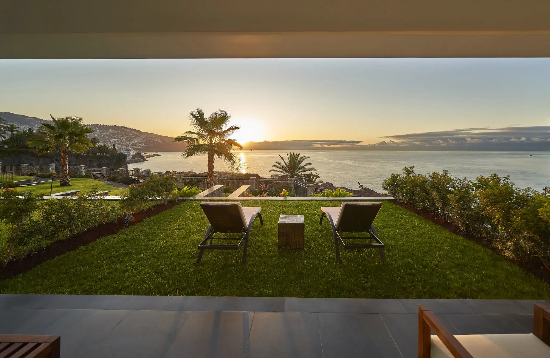 Widok z hotelu Les Suites at The Cliff Bay