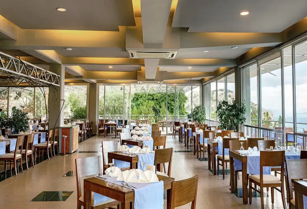 Restauracja i jedzenie w hotelu Loryma Resort