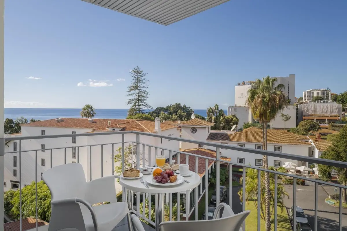 Madeira Bright Star — MADEIRA BRIGHT STAR