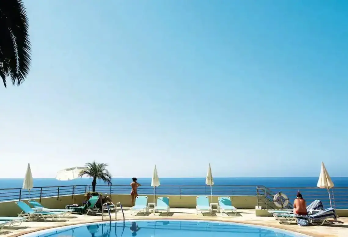 Basen w hotelu Madeira Regency Cliff
