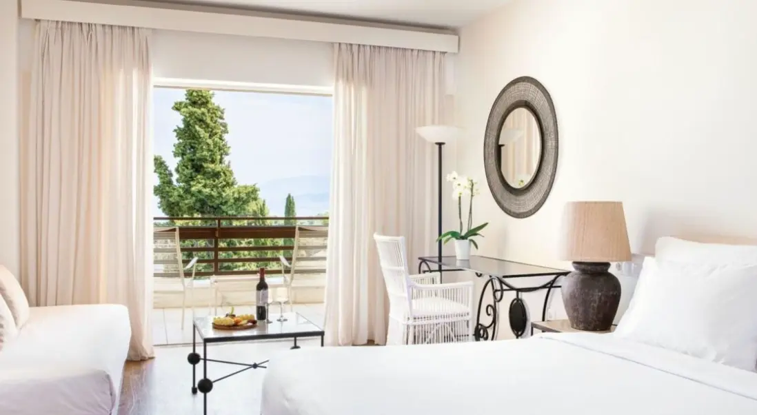 Pokój w hotelu Mandola Rosa - A Grecotel Resort to Live at Riviera Olympia