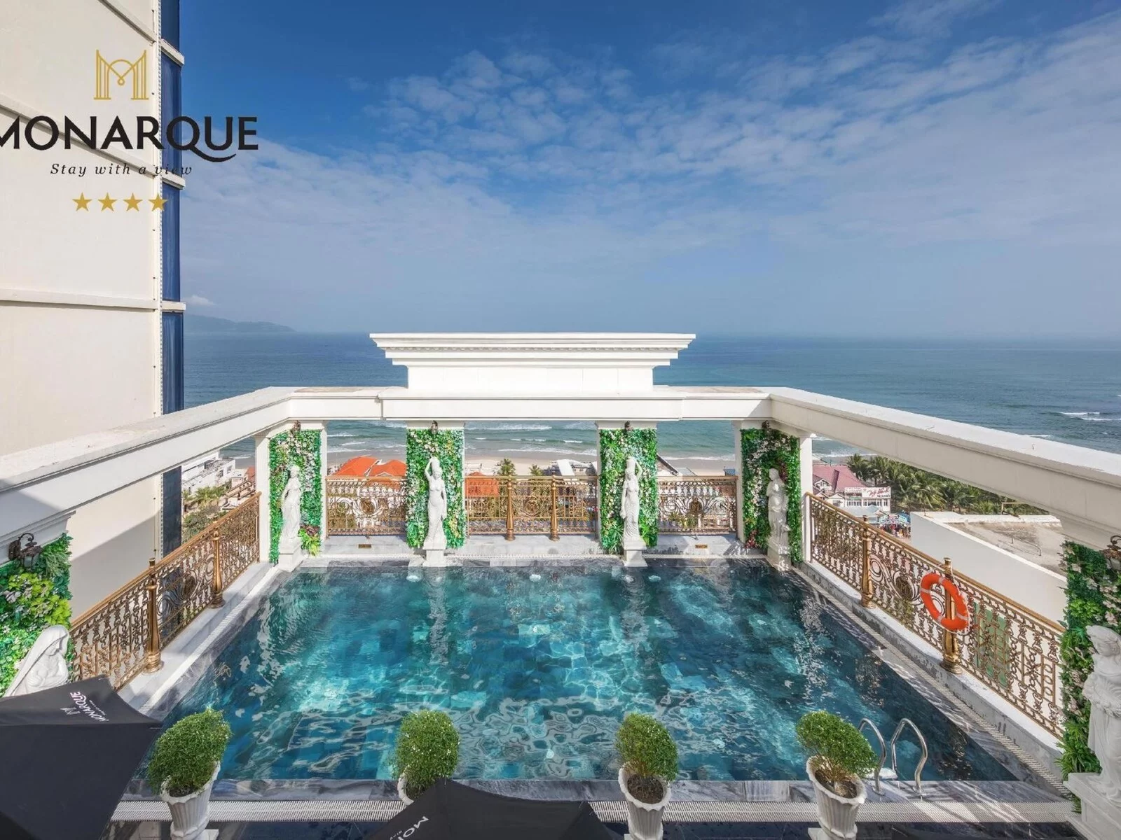Hotel Monarque Hotel