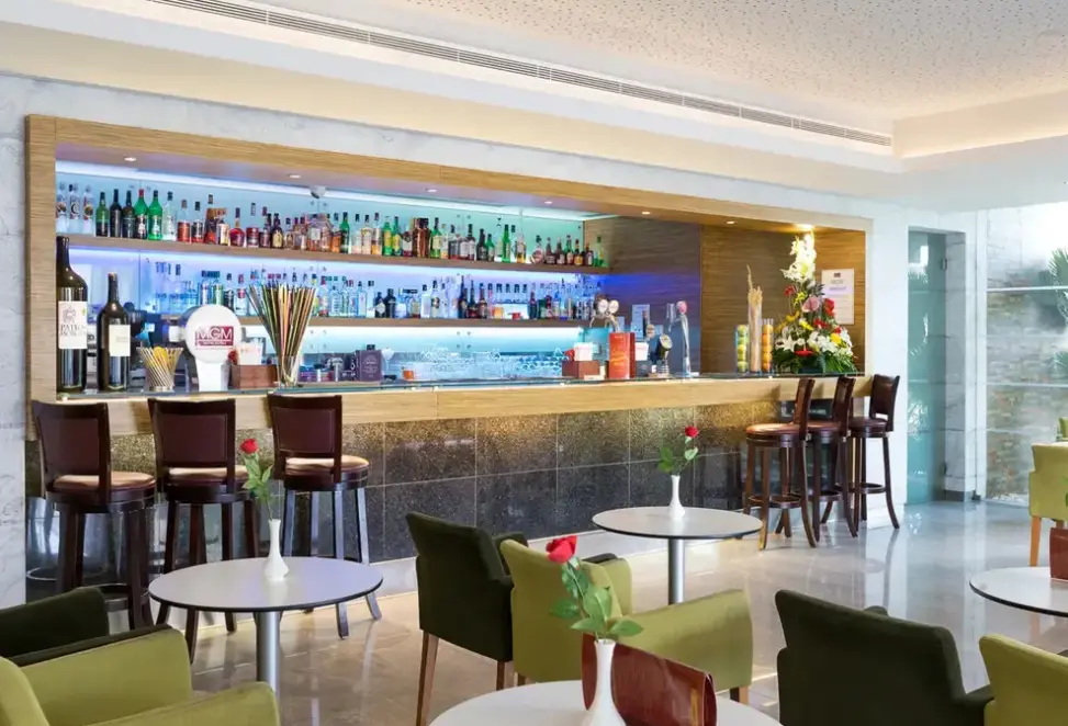 Restauracja i jedzenie w hotelu Muthu Clube Praia da Oura