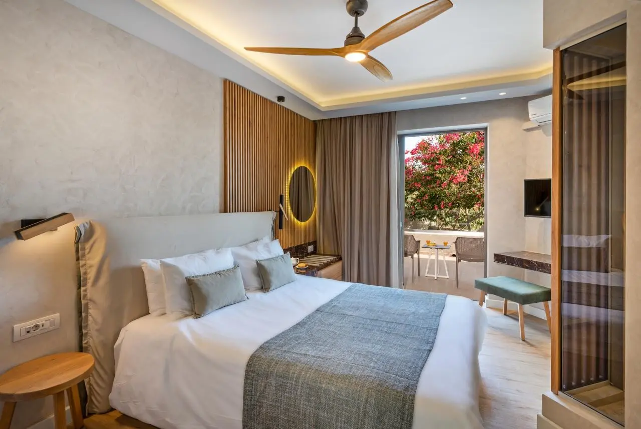 Nefeli — NEFELI HOTEL RTH