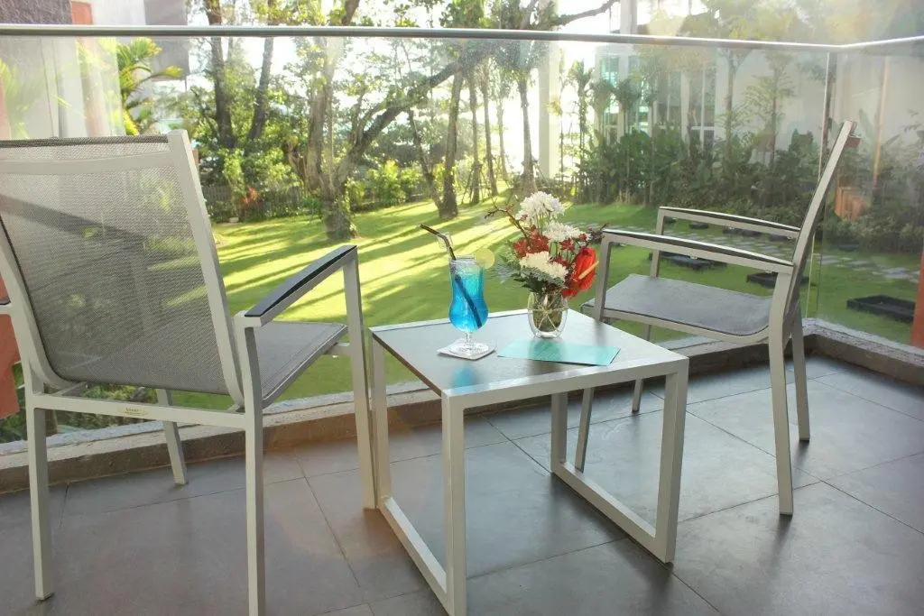Widok z hotelu Novotel Phuket Kamala Beach
