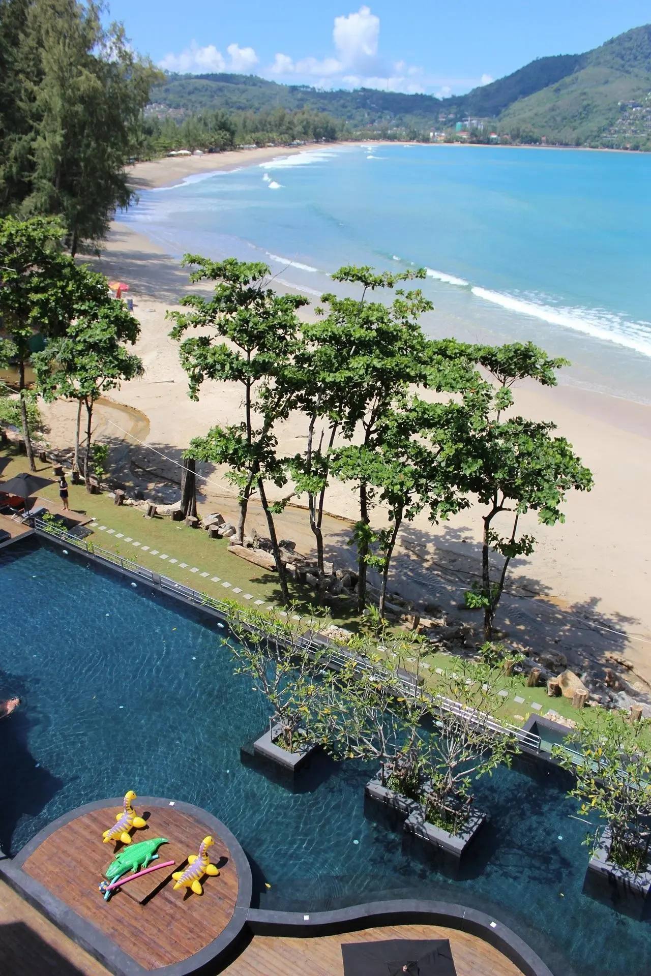 Basen w hotelu Novotel Phuket Kamala Beach
