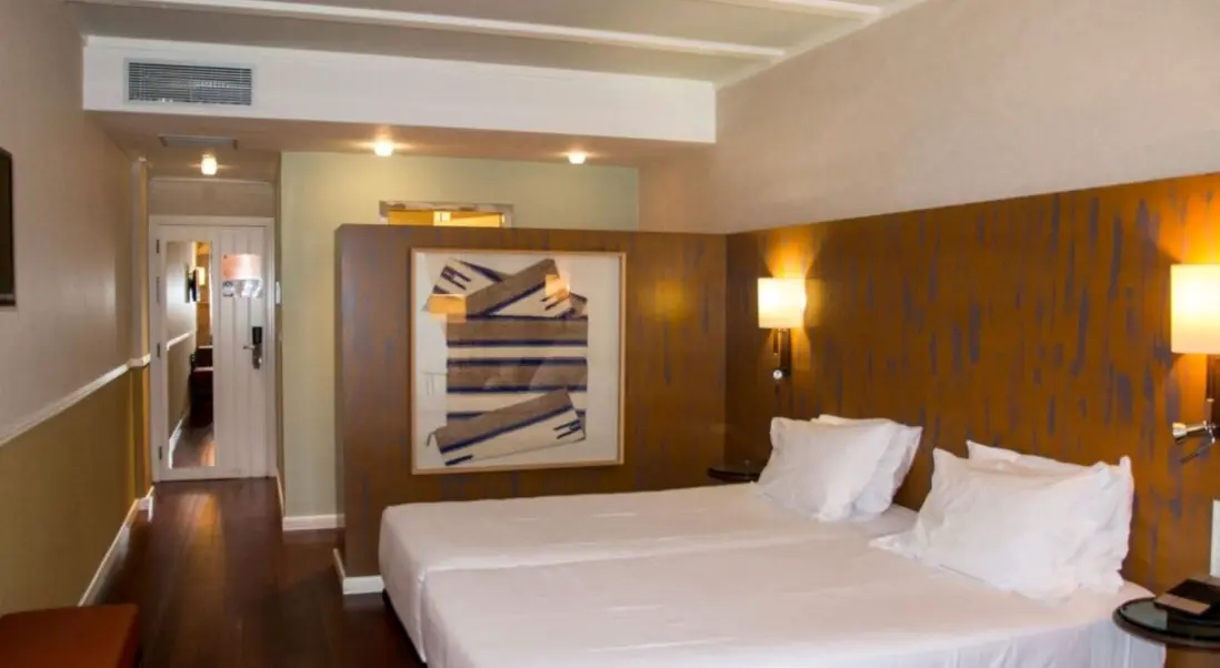 Pokój w hotelu Nuevo Portil Golf