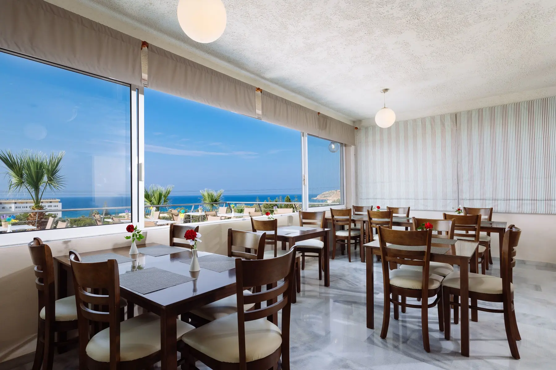 Restauracja i jedzenie w hotelu Oasis Skaleta