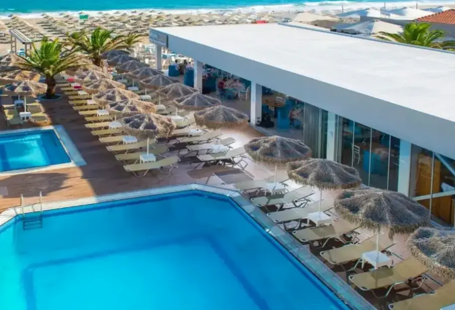 Basen w hotelu Odyssia Beach