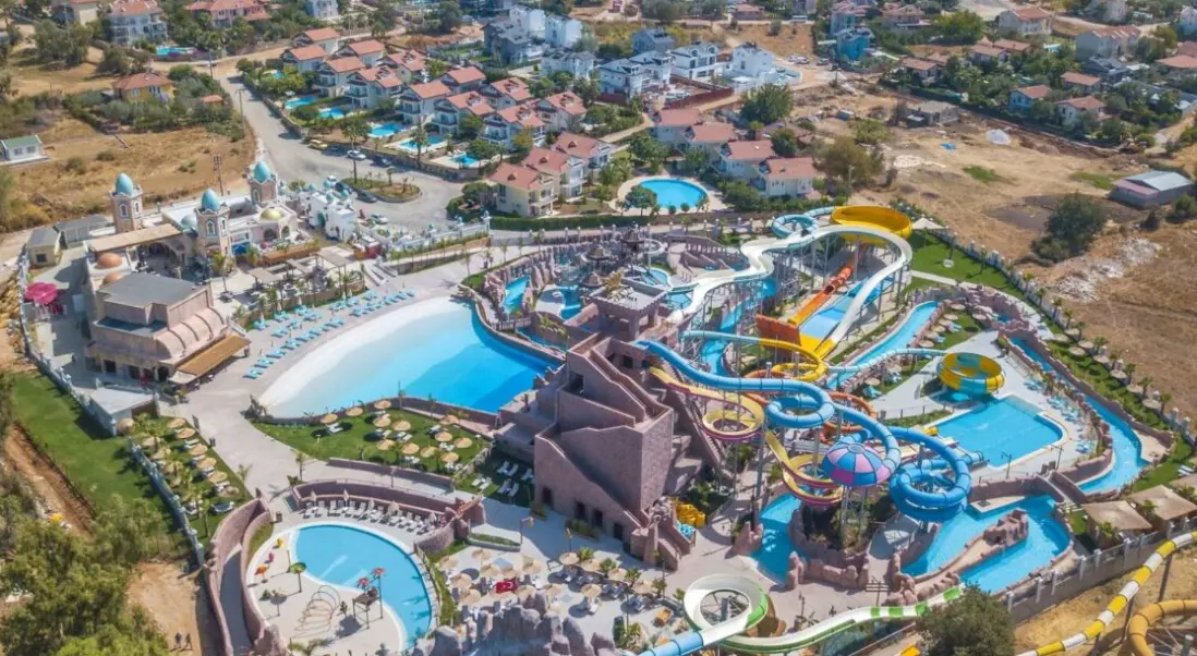 Basen w hotelu Orka World Hotel & Aquapark
