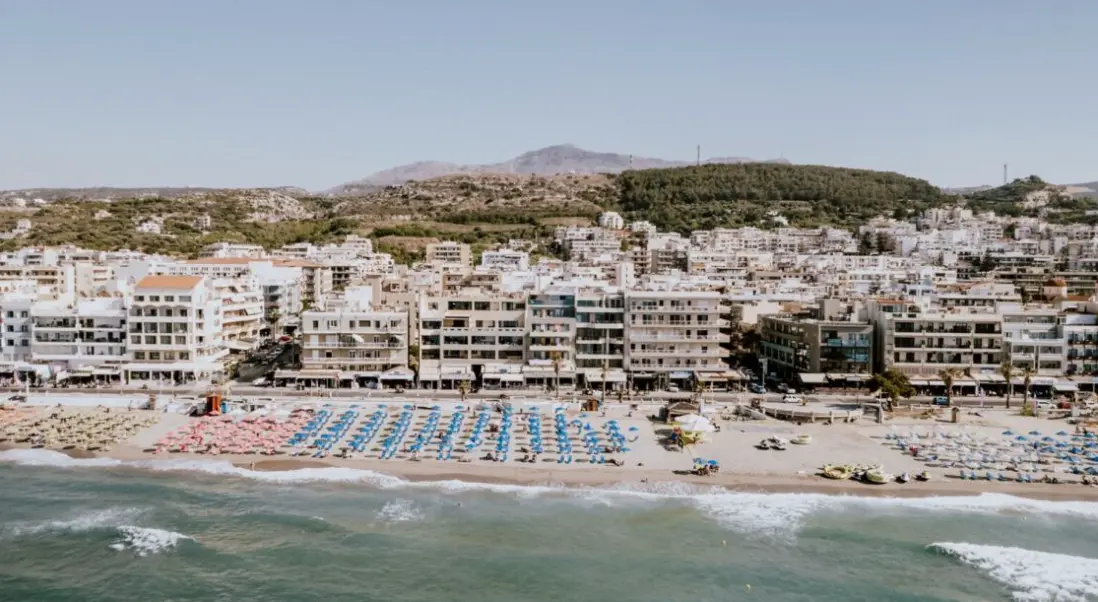 Plaża przy hotelu Palm Beach Apartment