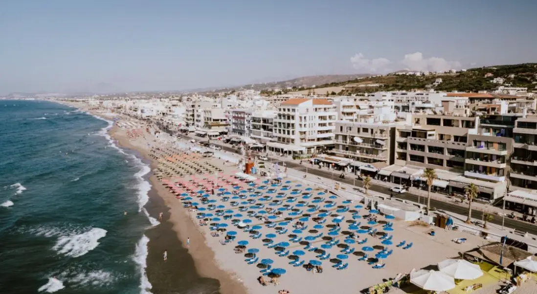Plaża przy hotelu Palm Beach Apartment