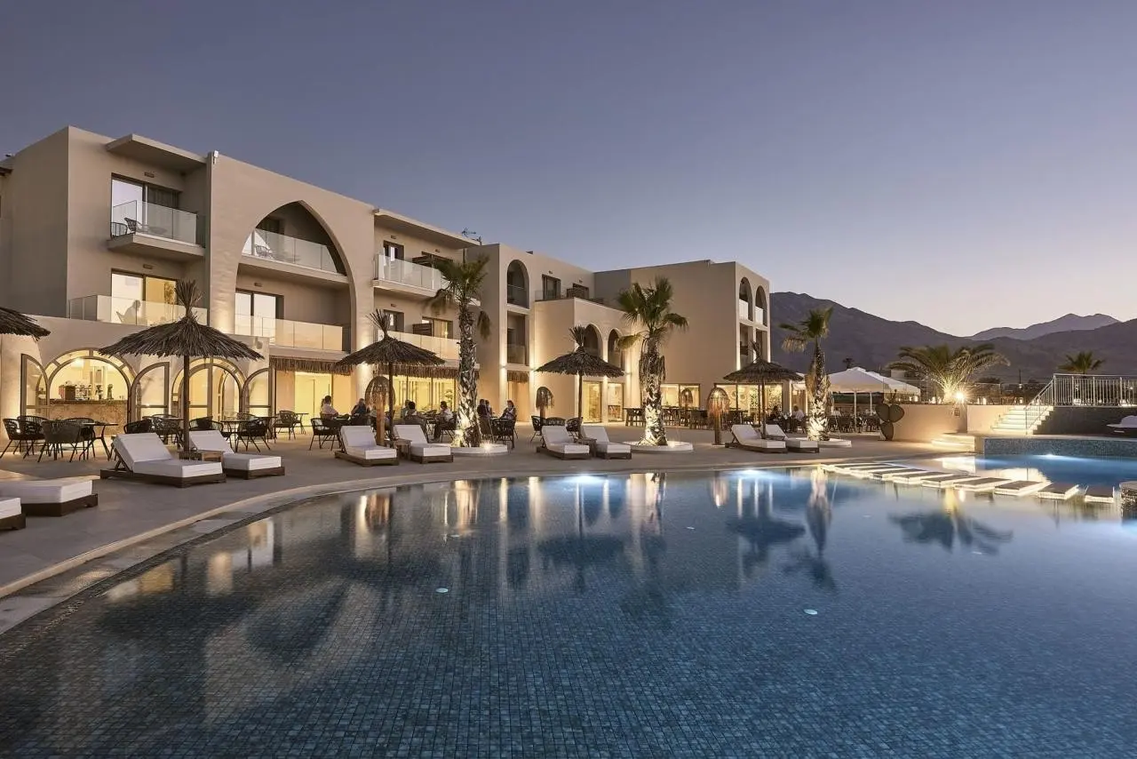 Basen w hotelu Pepper Sea Club Hotel