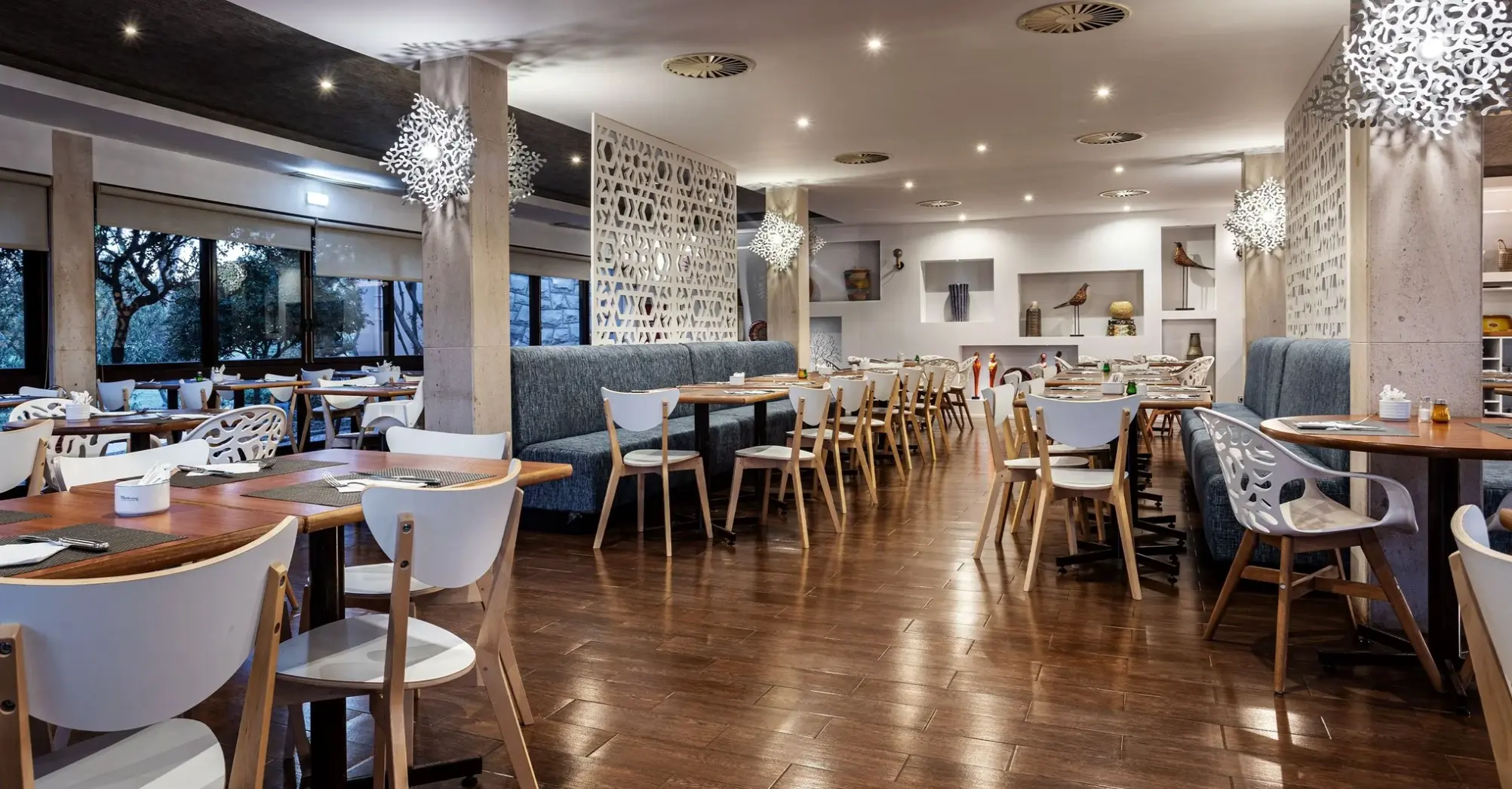 Restauracja i jedzenie w hotelu Pestana Alvor Beach Villas Seaside Resort