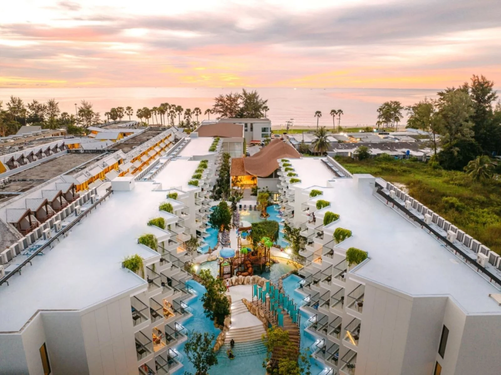 Hotel Phuket Emerald Beach Resort